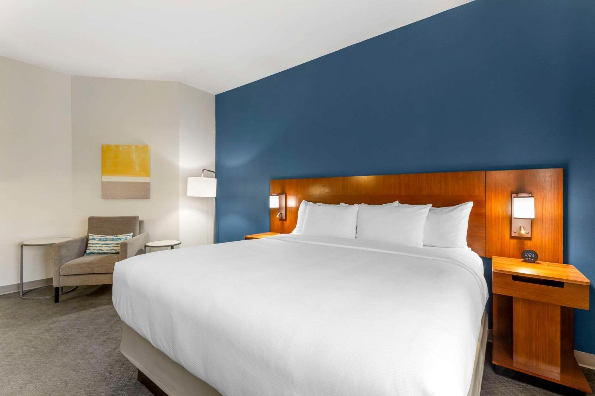 Comfort Inn & Suites Akron South Buitenkant foto