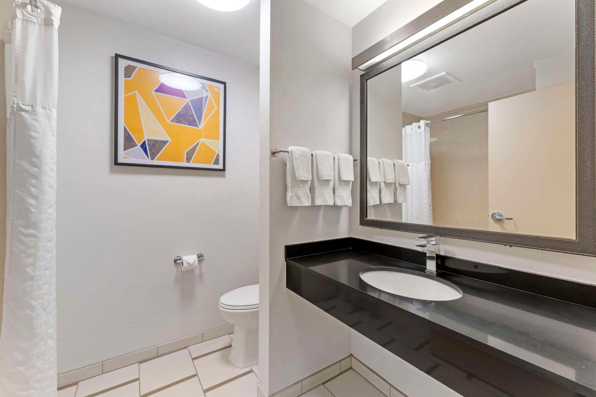 Comfort Inn & Suites Akron South Buitenkant foto