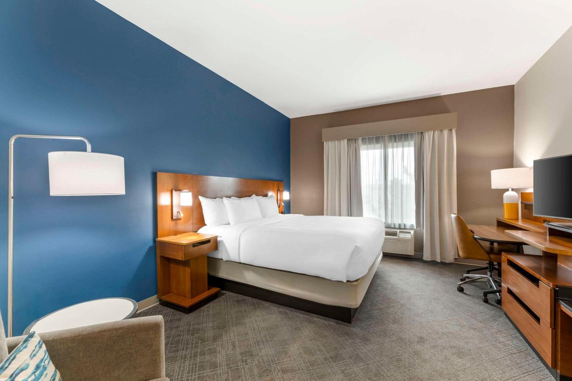 Comfort Inn & Suites Akron South Buitenkant foto