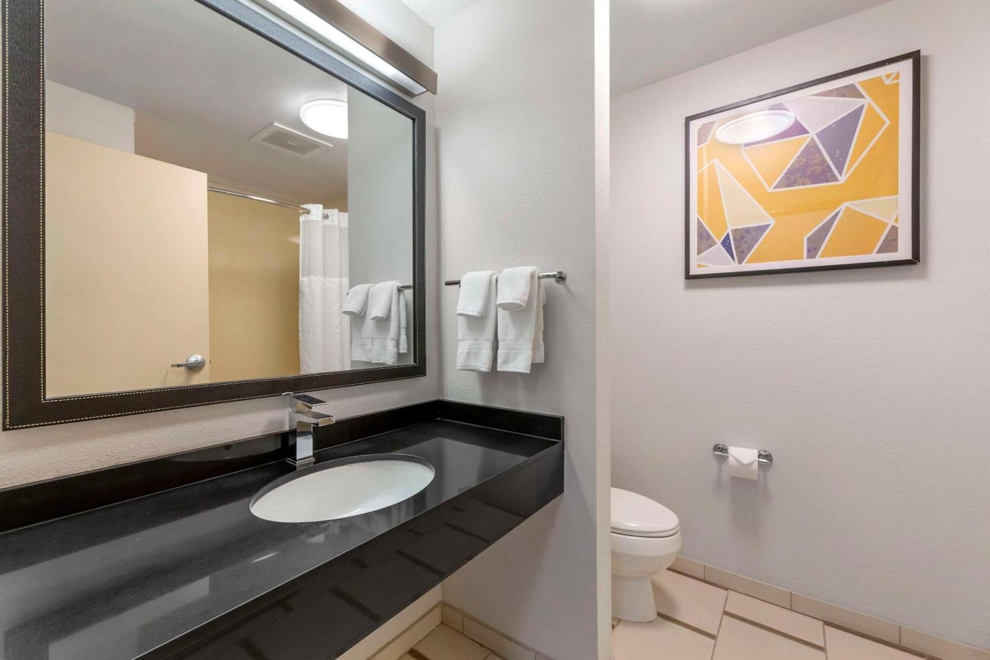 Comfort Inn & Suites Akron South Buitenkant foto