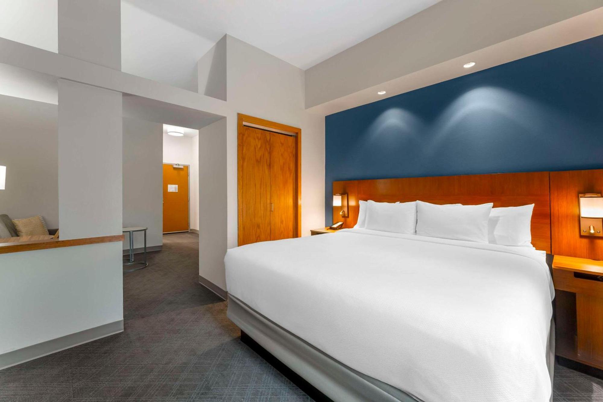 Comfort Inn & Suites Akron South Buitenkant foto