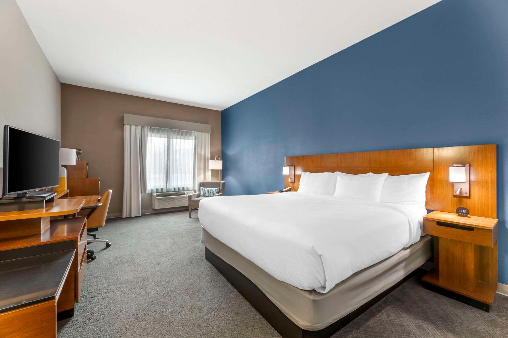 Comfort Inn & Suites Akron South Buitenkant foto
