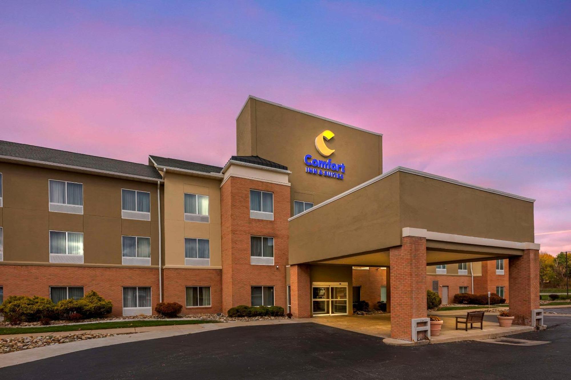 Comfort Inn & Suites Akron South Buitenkant foto