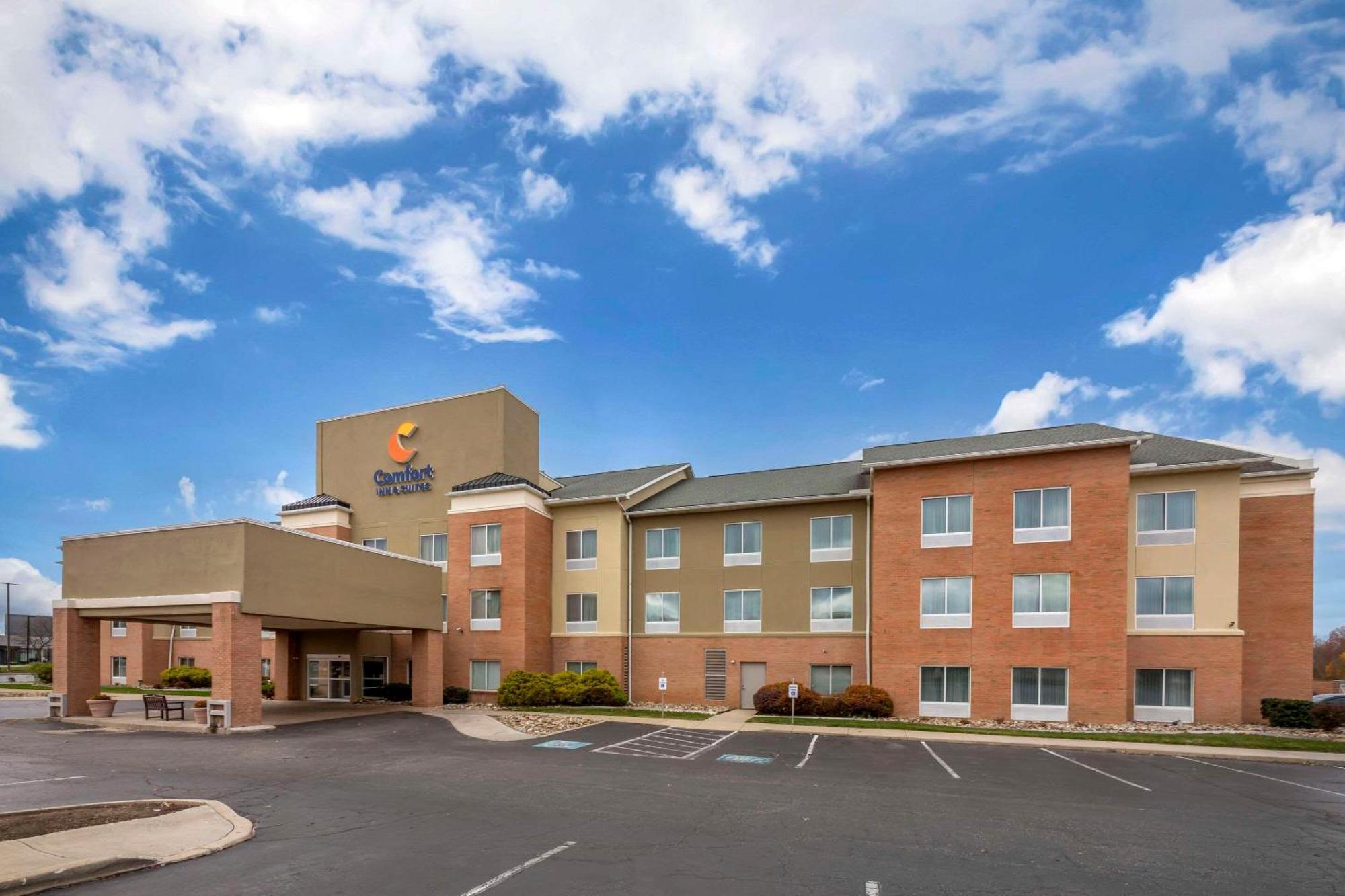 Comfort Inn & Suites Akron South Buitenkant foto